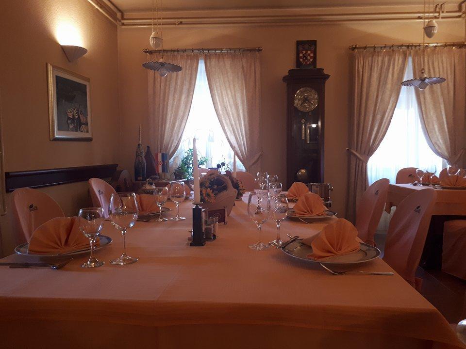 Hotel Mance Brod na Kupi 外观 照片